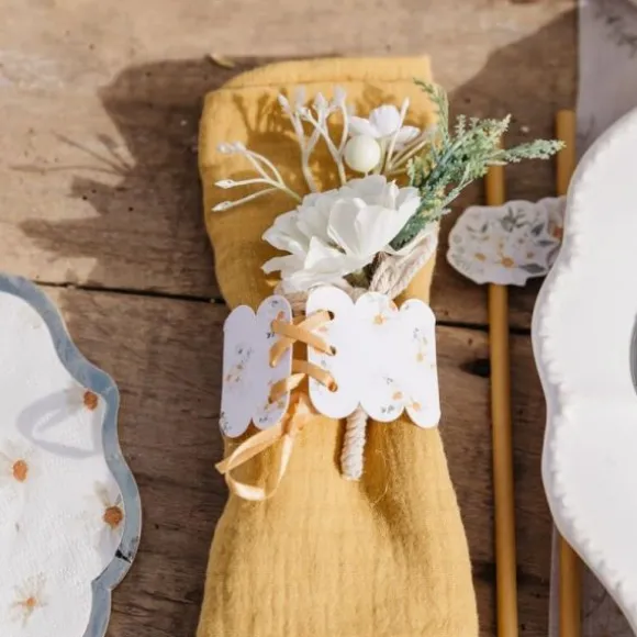 Bouquet de feuillage, d'aubépine ivoire et de jasmin - 14 cm