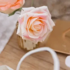 Bouquet de 6 roses en mousse - 9 x 25 cm - Couleur au choix