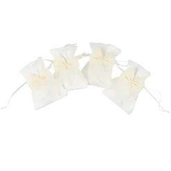 4 pochons blancs avec cœurs rouges en organza - 8 x 10 cm